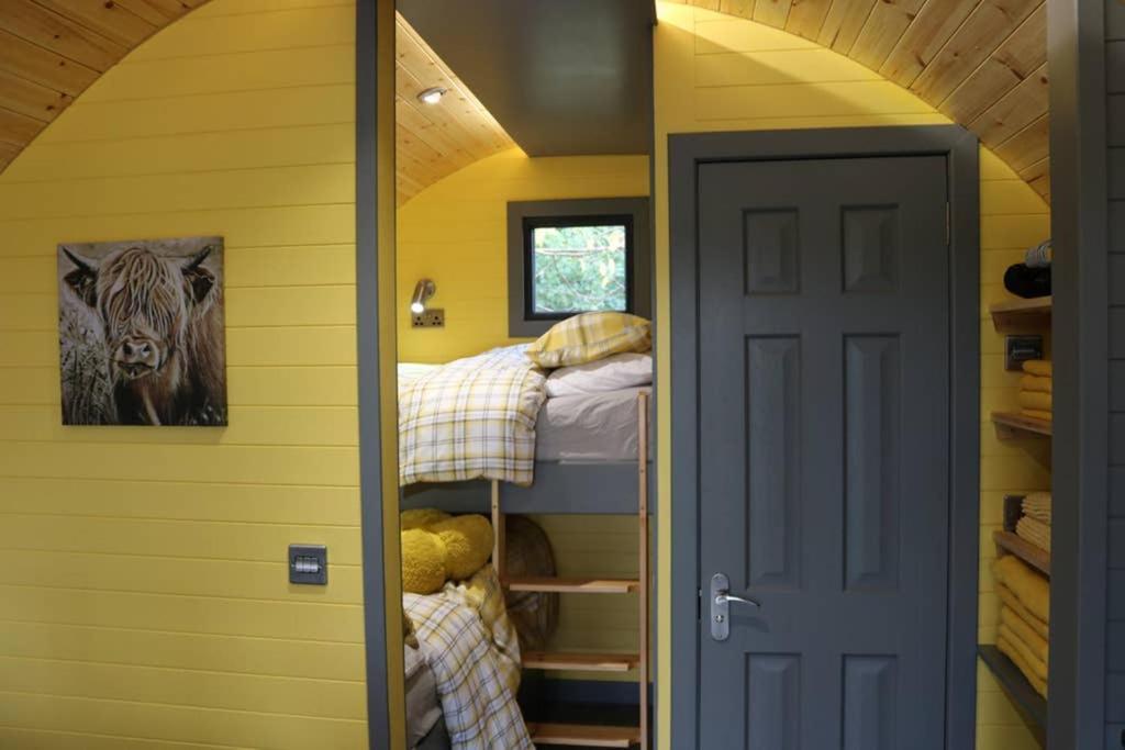 Glampods Glamping Pod - Meet Highland Cows And Sheep Elgin Villa Eksteriør bilde