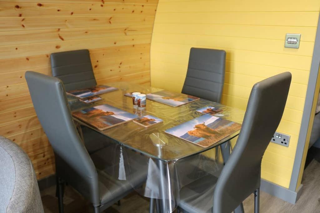 Glampods Glamping Pod - Meet Highland Cows And Sheep Elgin Villa Eksteriør bilde