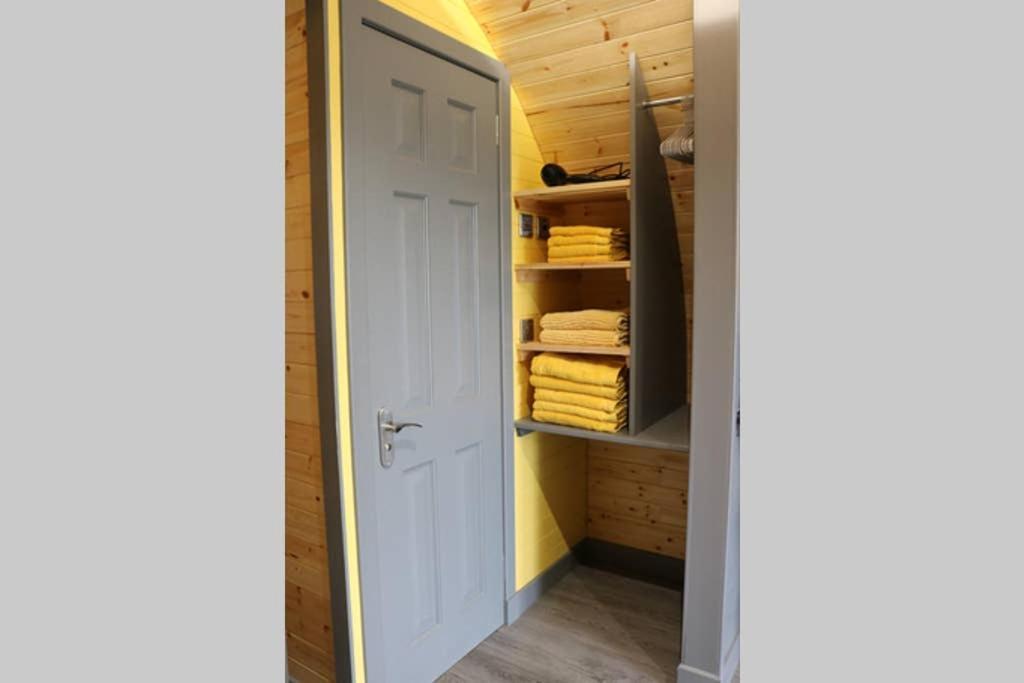 Glampods Glamping Pod - Meet Highland Cows And Sheep Elgin Villa Eksteriør bilde